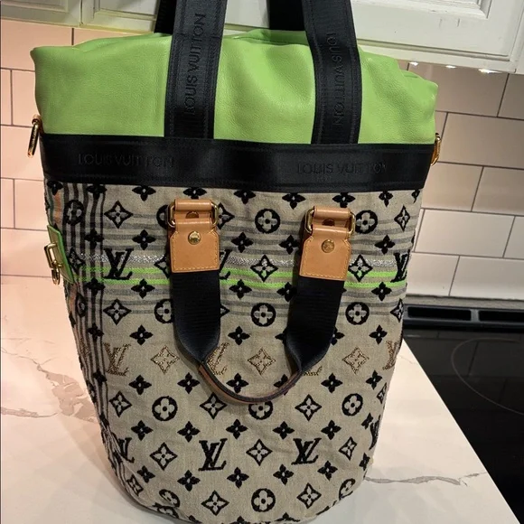 Louis Vuitton Cheche Gypsy Handbag Monogram Jacquard GM 💚 🖤